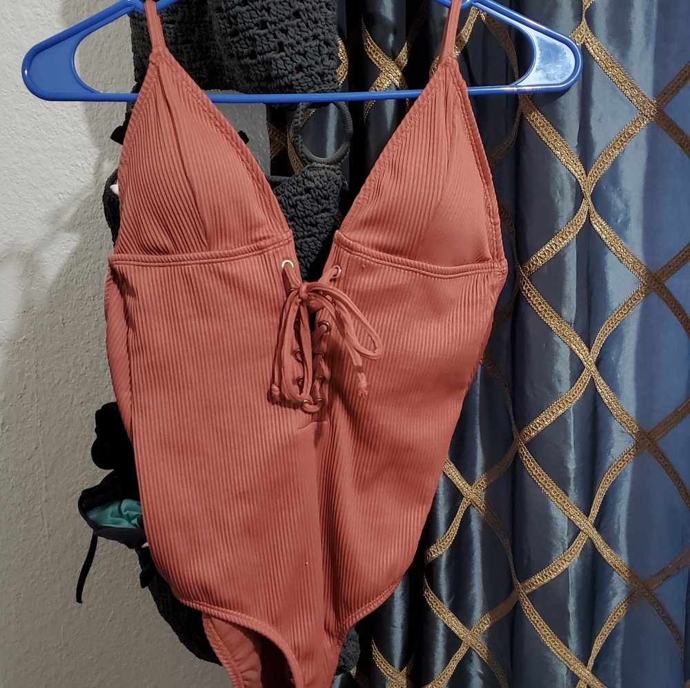 Bathing suit, body suit